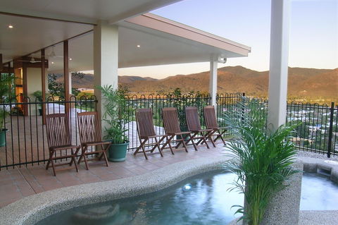 The Summit Rainforest Retreat - Accommodation Tasmania 0