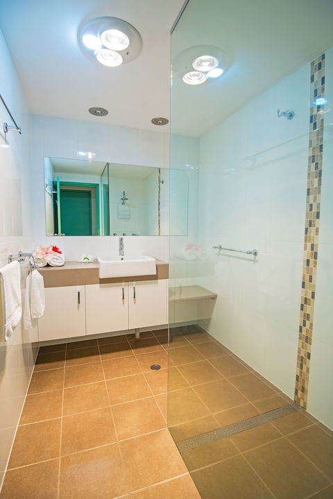 Tuscany Apartments - Accommodation Tasmania 0