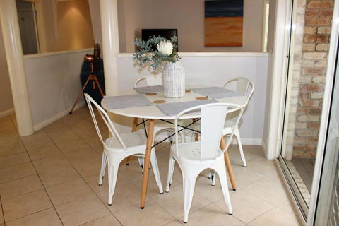 FRANGIPANI BEACH HOUSE PET FRIENDLY 22 Belbourie Cres Boomerang Beach - Accommodation Tasmania 3