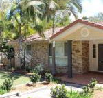 FRANGIPANI BEACH HOUSE PET FRIENDLY 22 Belbourie Cres Boomerang Beach - Accommodation Tasmania