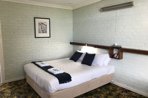 Walpole Hotel Motel - Accommodation Tasmania 6