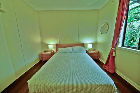 Rosemaree 24 East Street - Accommodation Tasmania 3