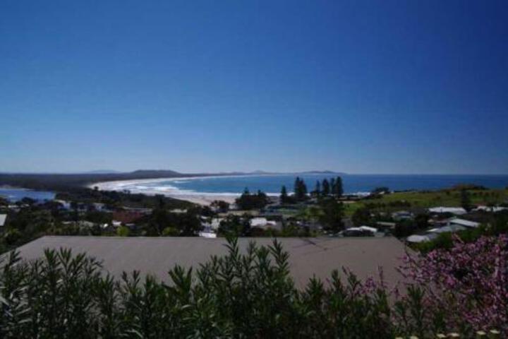 Hampden Hall NSW Accommodation Tasmania