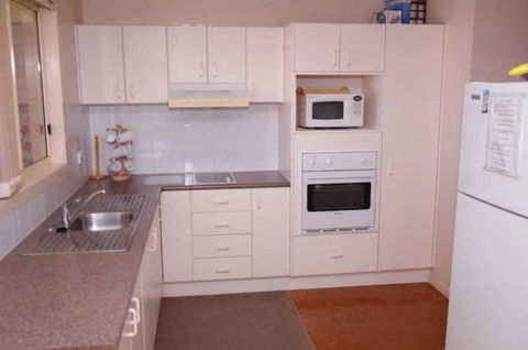 Bellhaven 2 17 Willow Street - Accommodation Tasmania 6