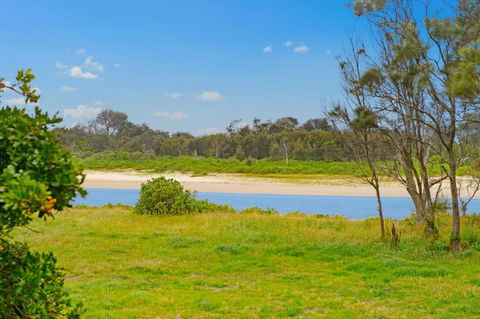Bellhaven 2 17 Willow Street - Accommodation Tasmania 4