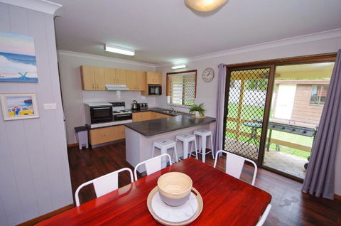 Breakaway 11 Scott Street - Accommodation Tasmania 6