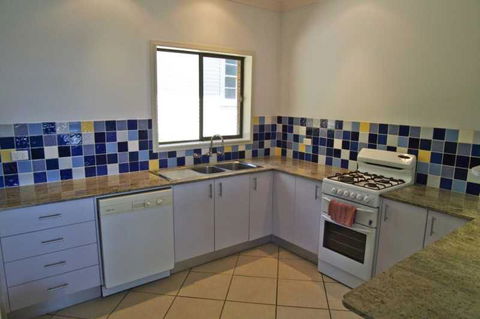 Cooinda 17 Dulconghi Street - Accommodation Tasmania 1