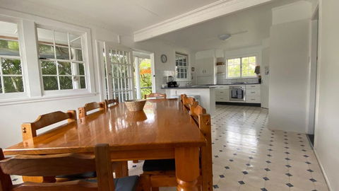 Allamanda House 3 Willow Street - Accommodation Tasmania 1
