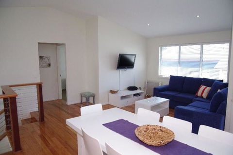 Beach Club 1 5 Gowing Street - Accommodation Tasmania 2
