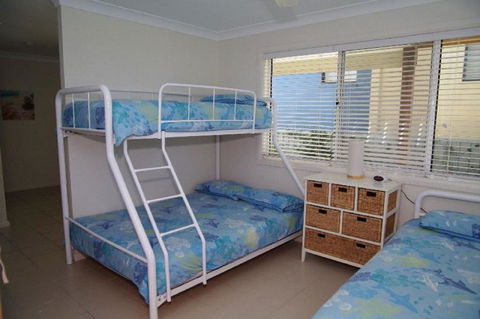 Beach Club 1 5 Gowing Street - Accommodation Tasmania 5
