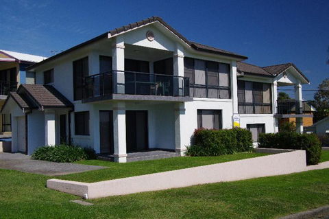Dolphin Court 2 1 Gowing Street - Accommodation Tasmania 1