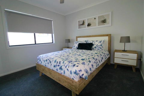 Dolphin Court 2 1 Gowing Street - Accommodation Tasmania 5
