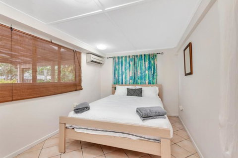 Edge Hill Holiday Home / Cairns - Accommodation Tasmania 5
