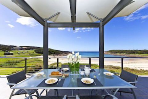 Sails On The Beachfront Exclusive Seaside Home - Accommodation Tasmania 0