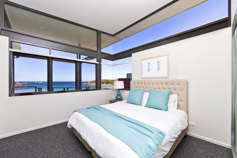 Sails On The Beachfront Exclusive Seaside Home - Accommodation Tasmania 1