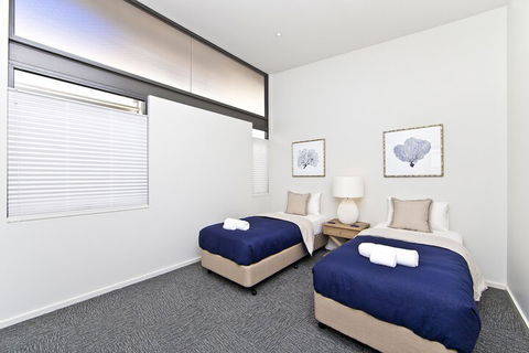 Sails On The Beachfront Exclusive Seaside Home - Accommodation Tasmania 5