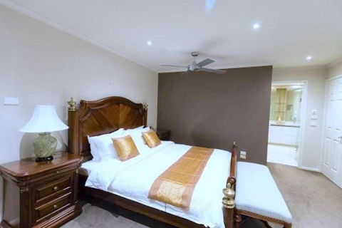 Pride Leisure Tudor House - Accommodation Tasmania 4