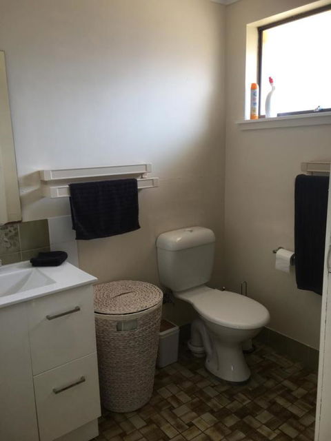 Wakeford St - Accommodation Tasmania 2