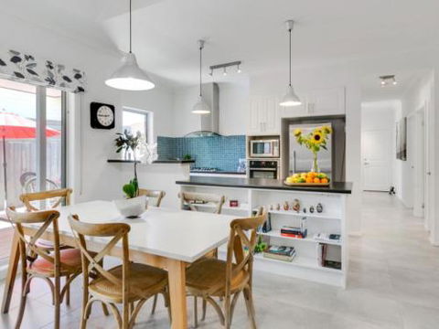 Venice On The Beach - Accommodation Tasmania 4