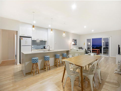 High Tide Wallaroo Beachfront Property Pet Friendly - Accommodation Tasmania 5