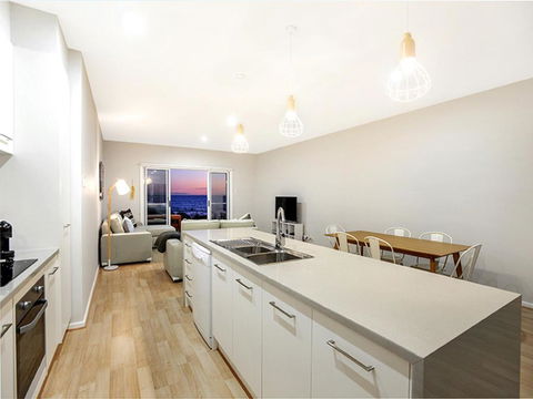 High Tide Wallaroo Beachfront Property Pet Friendly - Accommodation Tasmania 1
