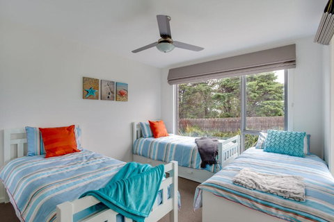 Modern McCrae Beauty - Accommodation Tasmania 4