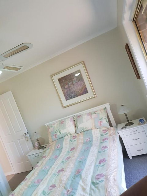 Robyns Nest Hosted Bed & Breakfast - Accommodation Tasmania 3