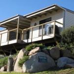 KINGFISHER COTTAGE Beachfront At The Binalong Bay - Accommodation Tasmania 0
