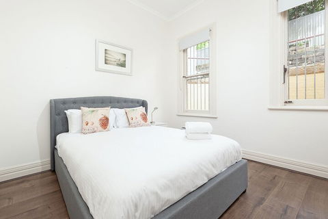 Stunning Sydney Home 7 - Accommodation Tasmania 7