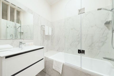 Stunning Sydney Home 7 - Accommodation Tasmania 2