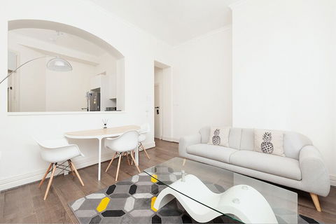 Stunning Sydney Home 7 - Accommodation Tasmania 5