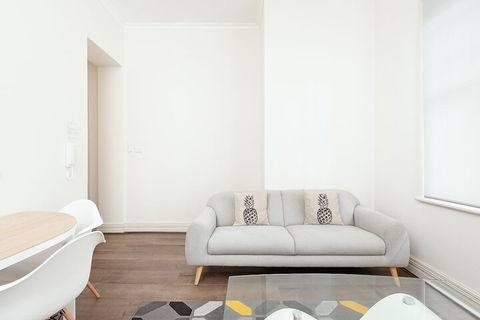 Stunning Sydney Home 7 - Accommodation Tasmania 3