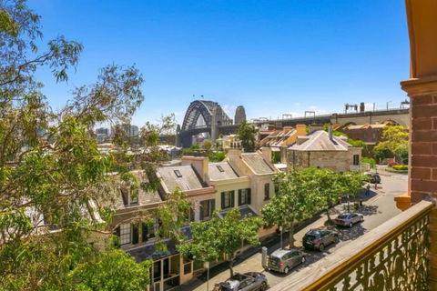Stunning Sydney Home 8 - Accommodation Tasmania 5
