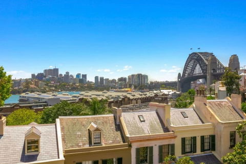 Stunning Sydney Home 8 - Accommodation Tasmania 0