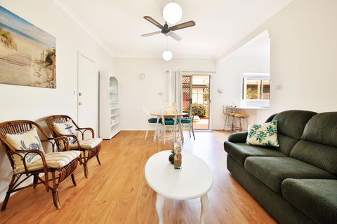 The Crescent Pet Friendly 1 Min To Beach - Accommodation Tasmania 6