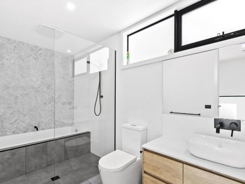 POINT BREAK NEW LISTING 2019 - Accommodation Tasmania 6