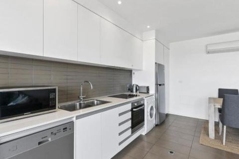 WATERFRONT SEVEN In The Heart Of Lorne - Accommodation Tasmania 4