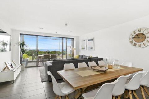 WATERFRONT TWO Position Perfect NEW LISTING 2019 - Accommodation Tasmania 5