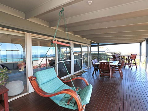 BAY VIEWS On MANNA DROMANA - Accommodation Tasmania 5