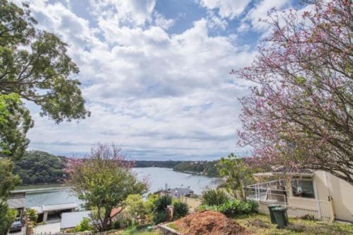 Illawong NSW Accommodation Tasmania