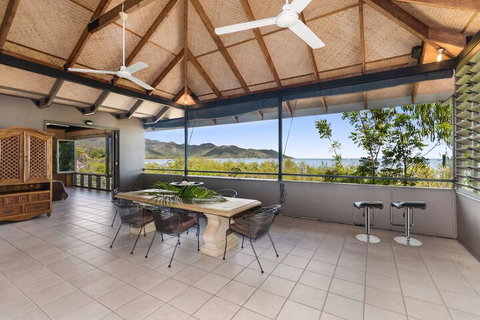 Absolute Beachfront - Accommodation Tasmania 5