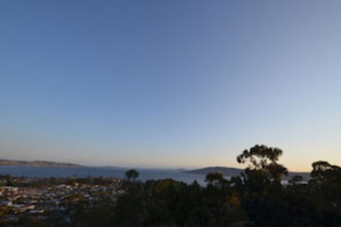 Hilltop House - Accommodation Tasmania 0
