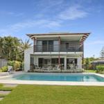 WATERFRONT HOME BORDERING MOOLOOLABA - Accommodation Tasmania 0
