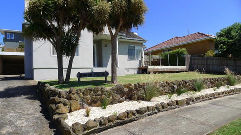 BEACHPOINT COTTAGE - Accommodation Tasmania 2
