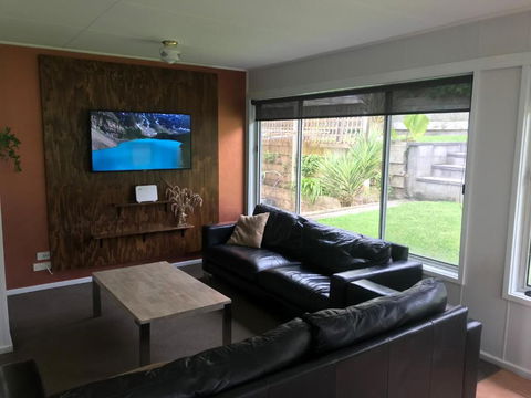 BEACHPOINT COTTAGE - Accommodation Tasmania 5