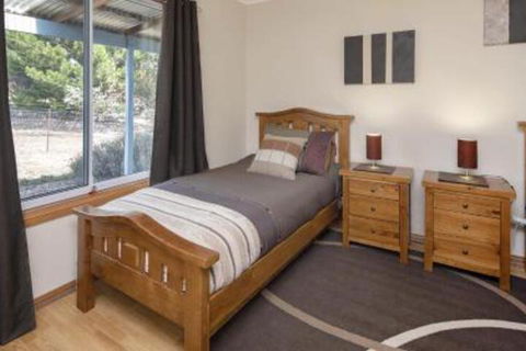 Acacia Ridge - Accommodation Tasmania 0