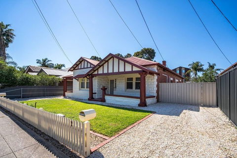 Kairos In Keswick Wifi Netflix Nespresso - Accommodation Tasmania 4