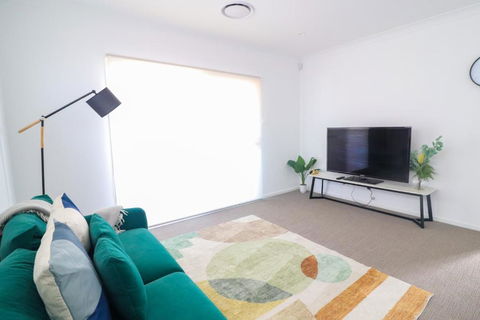 Surfers Paradise At Catherine Hill Bay - Accommodation Tasmania 1