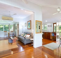 Edenvale Cottage in Beautiful Tropical