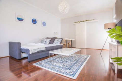 Vibrant And Colorful Apartment In Dollspoint - Accommodation Tasmania 0